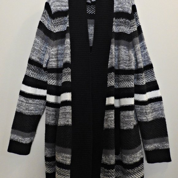 New Directions Black and Silver Long Sweater - Size XL - Picture 3 of 9